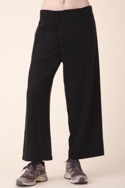 Floating Pant in Black