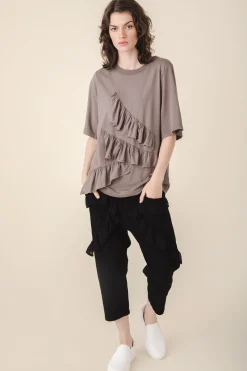 Flutter Tee in Wet Cement