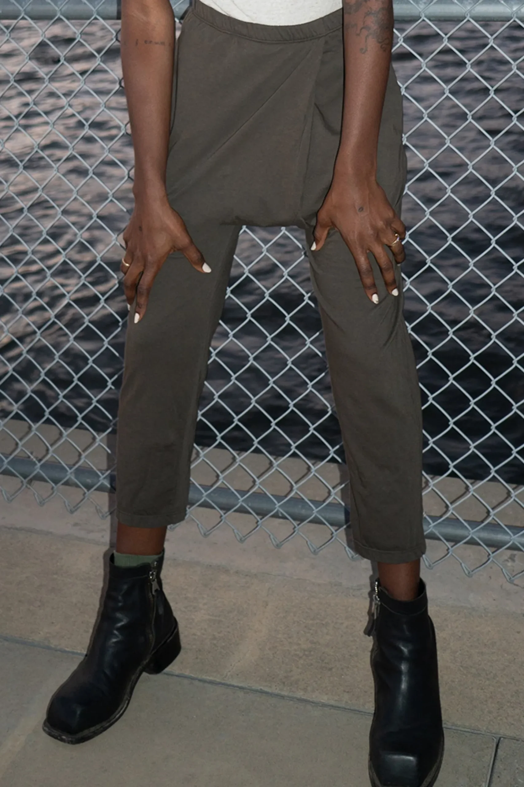 fold pant in felt