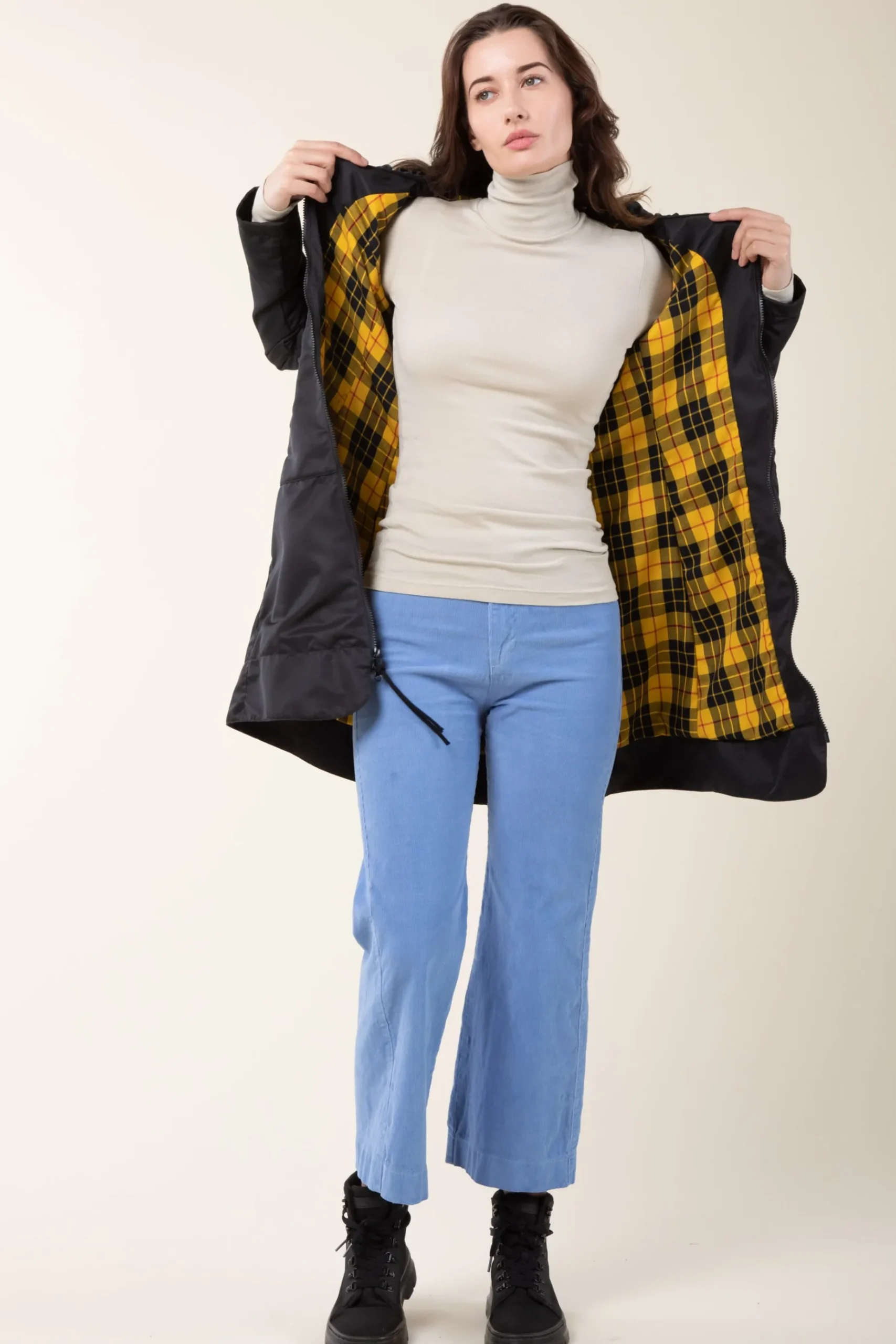 Long Raincloak in Black with Yellow Plaid