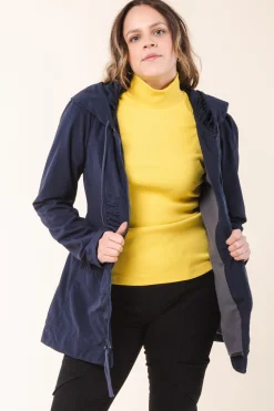 Mid Raincloak in Midnight with Gray Lining