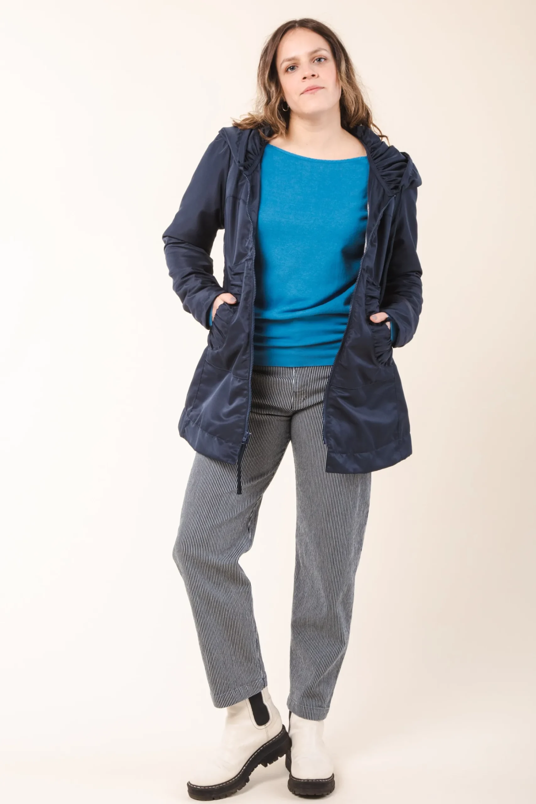 Mid Raincloak in Navy with Plaid Lining