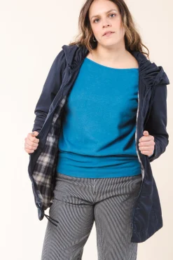 Mid Raincloak in Navy with Plaid Lining